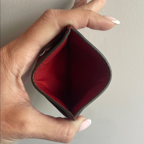 Tory Burch Red Quilted Leather Card Holder with Gold Logo - Picture 3 of 6